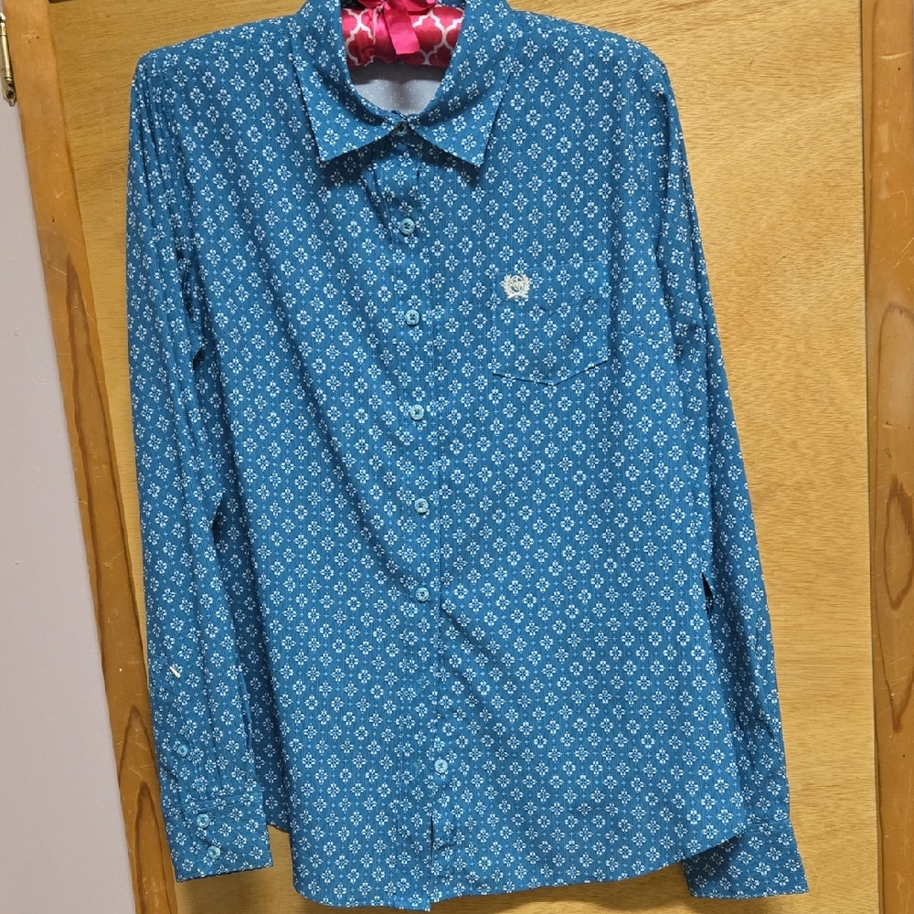 Cinch Women's Green Patterned Button Down Shirt